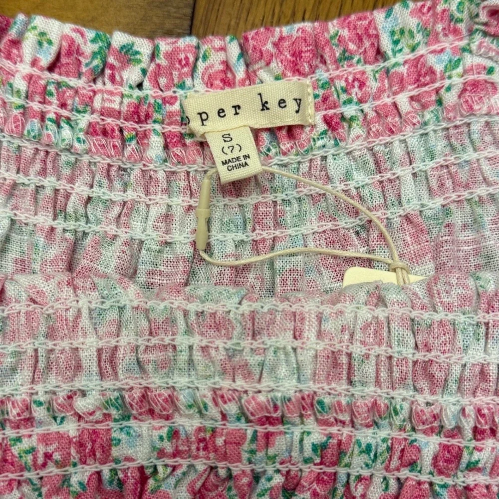 Copper‎ Key Girls Pink Floral Smocked Tank Top Ruffle Straps Size Small 7